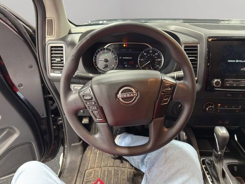 Used 2023 Nissan Frontier SV image 20