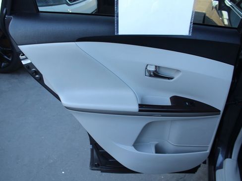 Used 2009 Toyota Venza image 22