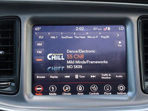 Used 2019 Dodge Challenger SXT w/ Plus Package image 31