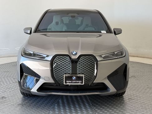 Used 2024 BMW iX xDrive50 w/ Premium Package AWD/4WD image 6