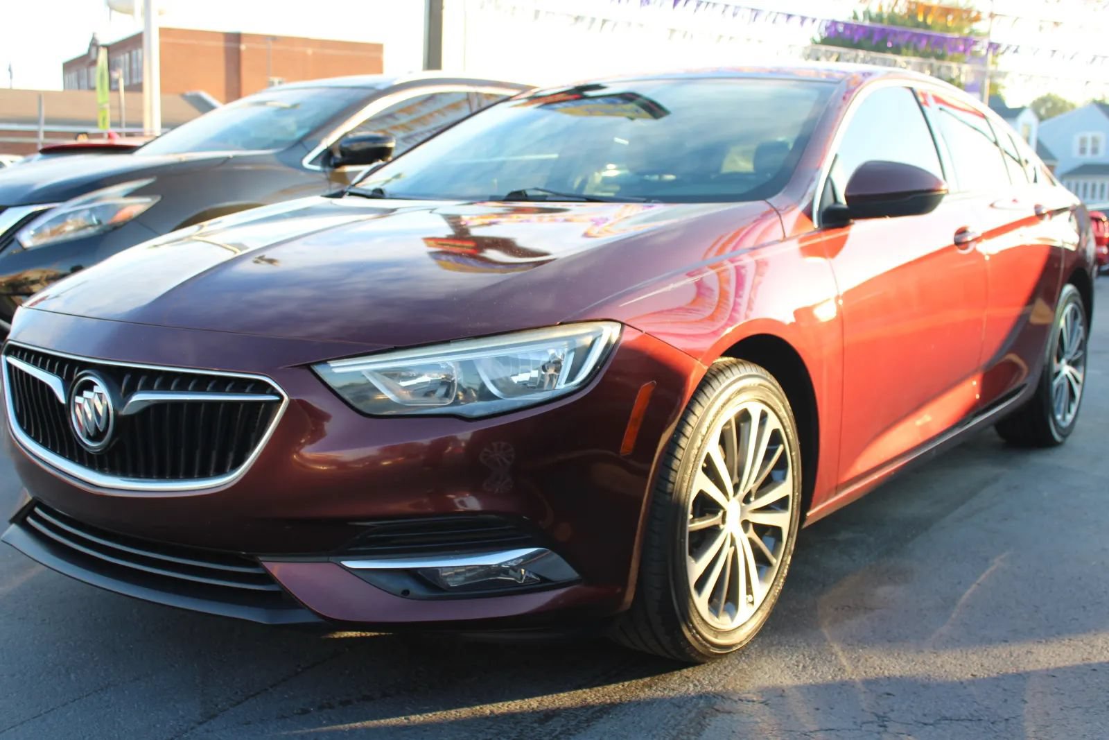 Used 2019 Buick Regal Essence FWD image 1