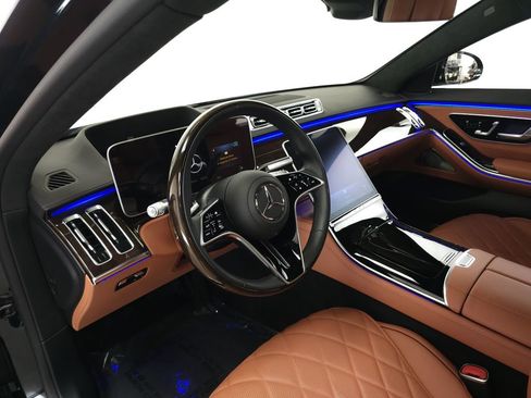 Used 2023 Mercedes-Benz S 580 4MATIC Sedan image 9