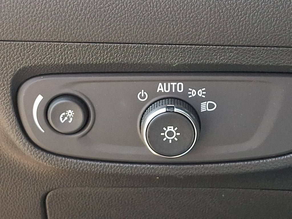 Used 2024 Buick Encore GX Sport Touring AWD/4WD image 23