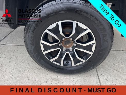 Used 2021 Toyota Tacoma TRD Sport w/ Technology Package AWD/4WD image 17
