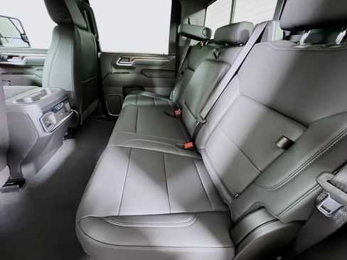New 2026 GMC Sierra 3500 SLT w/ SLT Convenience Package AWD/4WD image 18