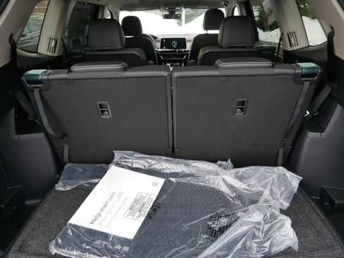 New 2026 Volkswagen Atlas SEL image 6