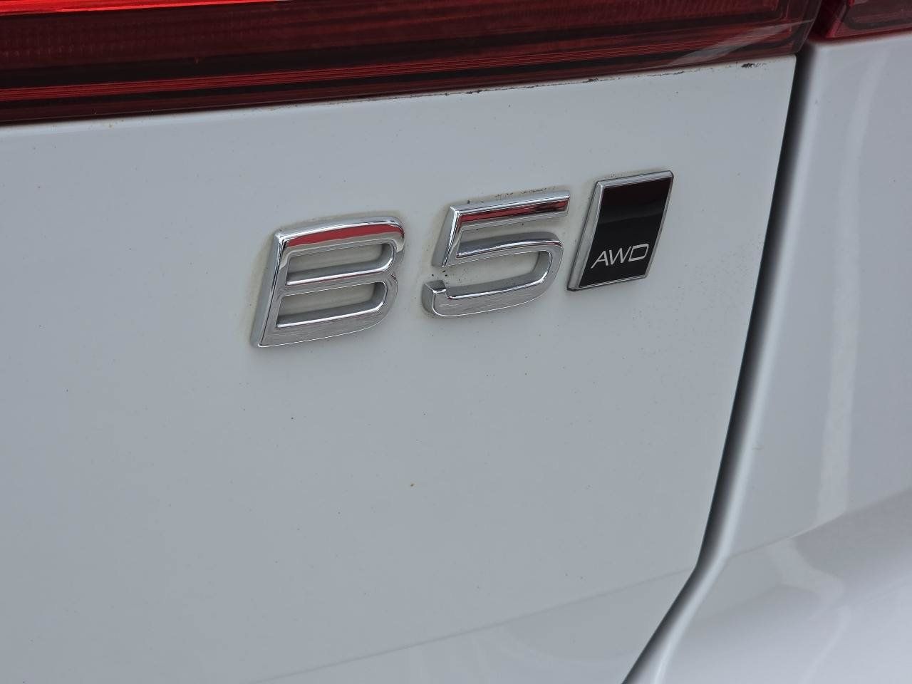 Used 2022 Volvo XC60 B5 Momentum AWD/4WD image 7