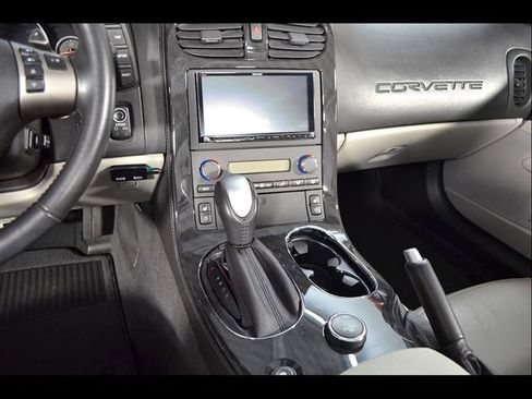 Used 2010 Chevrolet Corvette Convertible w/ Preferred Equipment Group RWD image 14