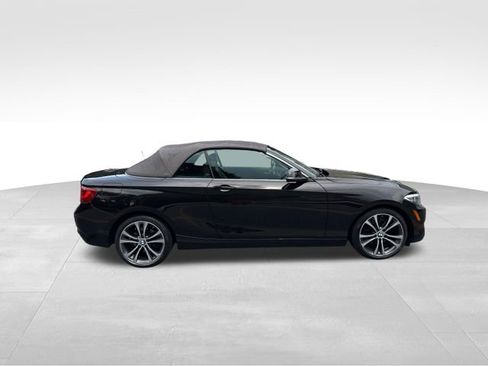 Used 2017 BMW 230i Convertible image 15