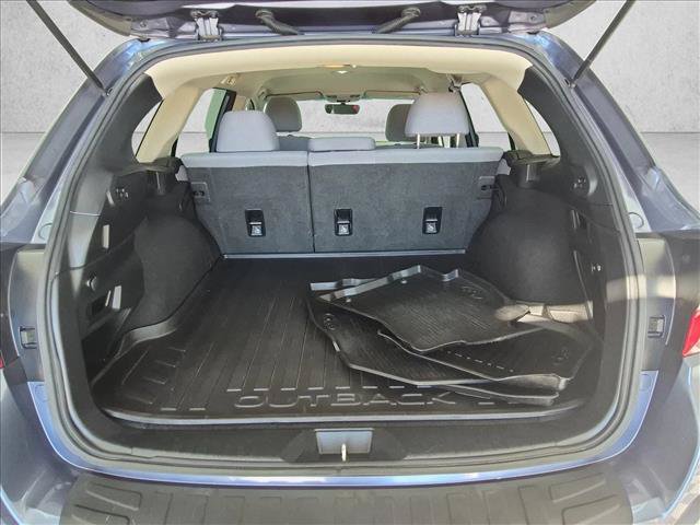 Used 2018 Subaru Outback 2.5i Premium AWD/4WD image 6