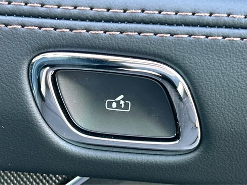 New 2025 Lincoln Aviator AWD w/ Equipment Group 101A image 24