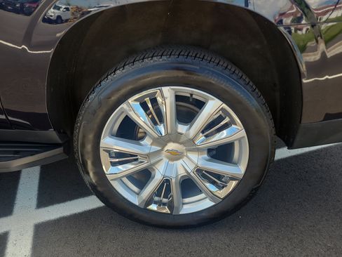 Used 2024 Chevrolet Suburban High Country AWD/4WD image 10