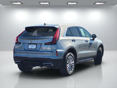 Certified 2024 Cadillac XT4 Premium Luxury image 4