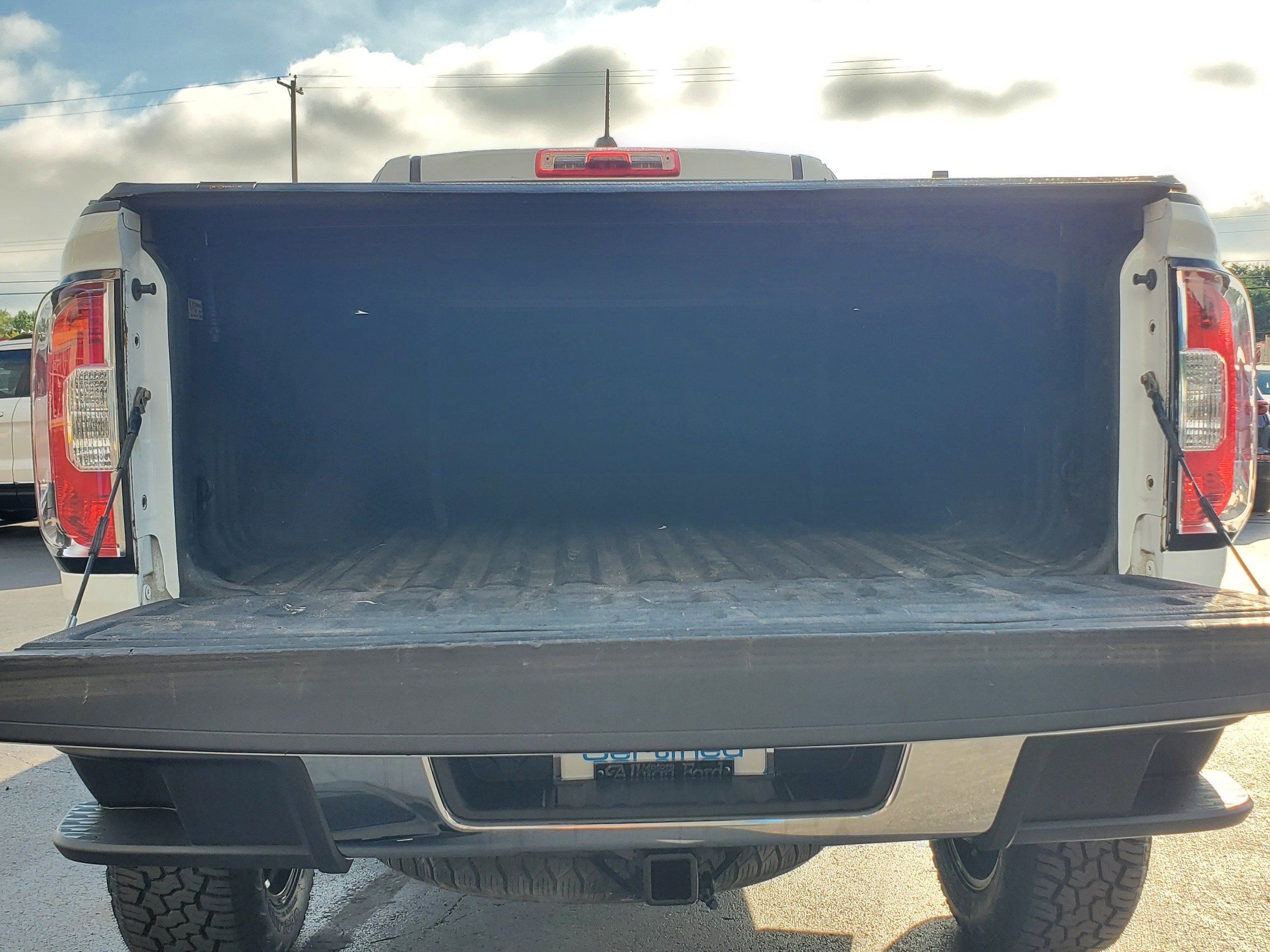 Used 2017 GMC Canyon 4x4 Extended Cab w/ Convenience Package image 27