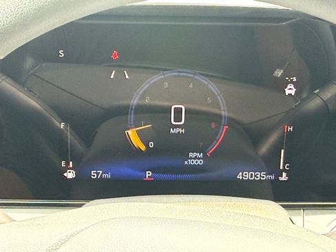 Used 2025 Chevrolet Trax LT FWD image 13
