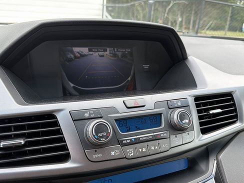 Used 2012 Honda Odyssey Touring image 10