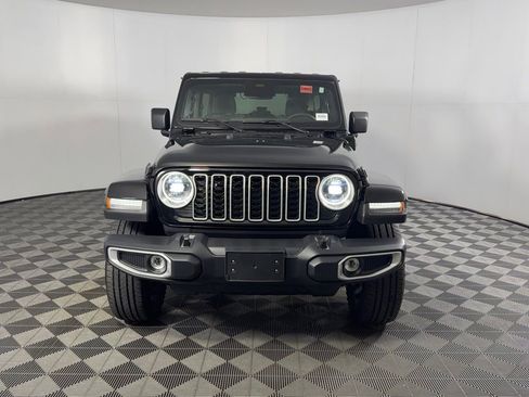 Certified 2025 Jeep Wrangler Unlimited Sahara AWD/4WD image 5
