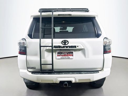 Used 2020 Toyota 4Runner SR5 AWD/4WD image 6