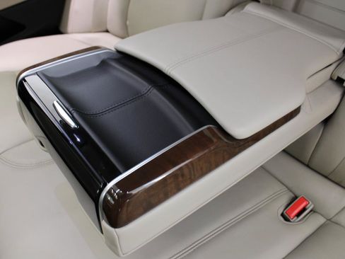 Used 2018 Cadillac XTS Luxury w/ Driver Awareness Package FWD image 38