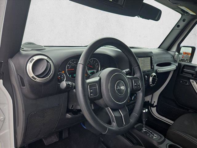 Used 2017 Jeep Wrangler Unlimited Sahara AWD/4WD image 10