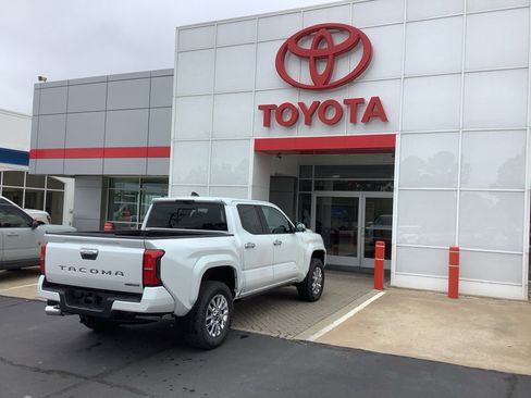 New 2025 Toyota Tacoma Limited AWD/4WD image 7