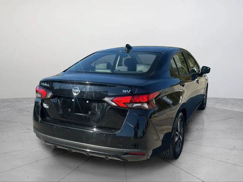 Used 2021 Nissan Versa SV FWD image 3