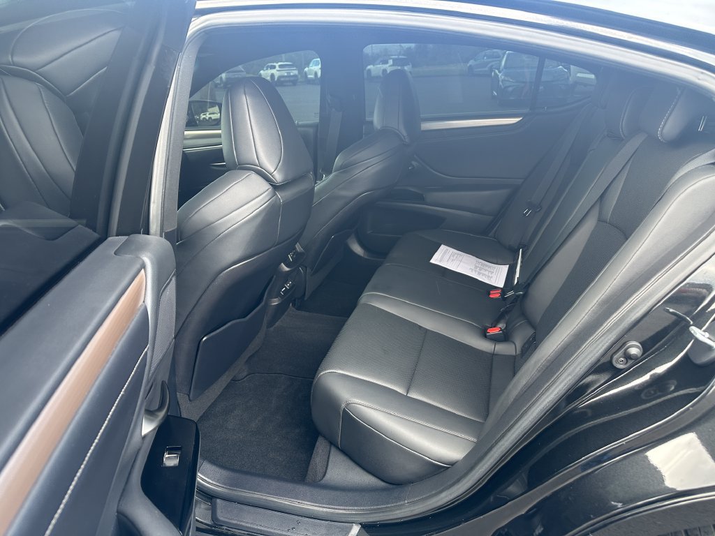 Used 2023 Lexus ES 350 F Sport w/ Accessory Package (Z2) FWD image 14