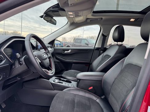 Certified 2022 Ford Escape SEL w/ SEL Stealth AWD Package image 25