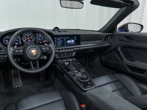 Certified 2022 Porsche 911 Carrera 4 GTS image 21