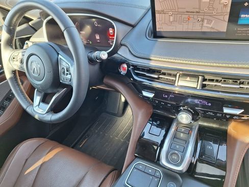 Used 2023 Acura MDX SH-AWD w/ Advance Package image 35