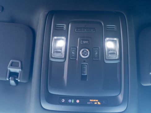 Used 2023 GMC Yukon XL Denali RWD image 24