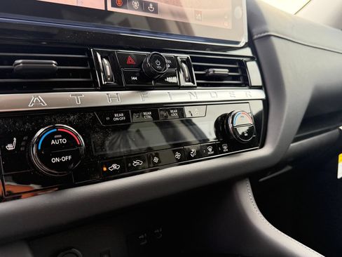 New 2026 Nissan Pathfinder SL FWD image 15