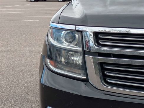 Used 2015 Chevrolet Suburban LTZ image 9