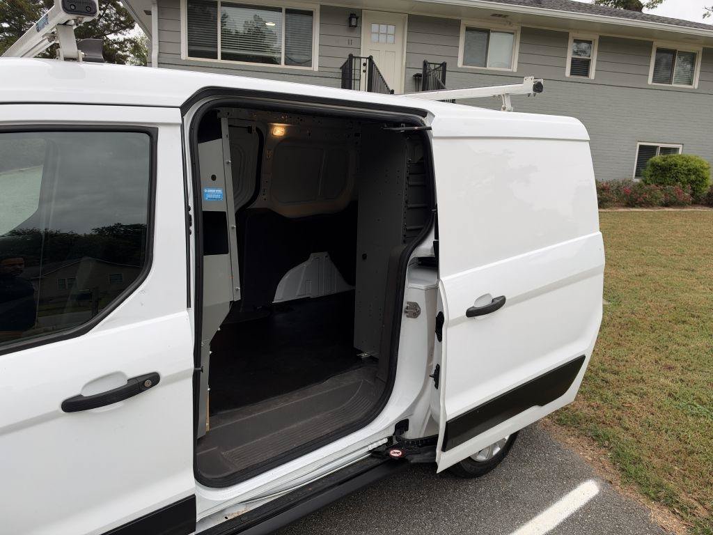 Used 2022 Ford Transit Connect XL FWD image 7
