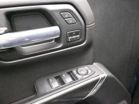 Used 2020 GMC Sierra 1500 AT4 w/ AT4 Premium Package AWD/4WD image 12