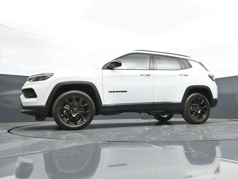 New 2026 Jeep Compass Latitude image 42