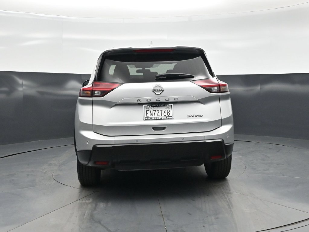 Used 2024 Nissan Rogue SV AWD/4WD image 27