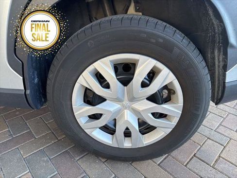 Certified 2023 Toyota Corolla Cross L image 8