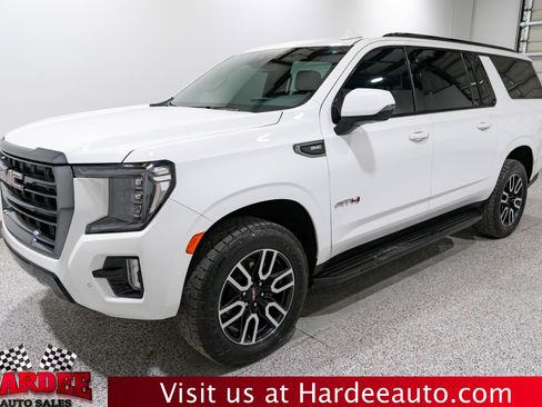 Used 2024 GMC Yukon XL AT4 image 2
