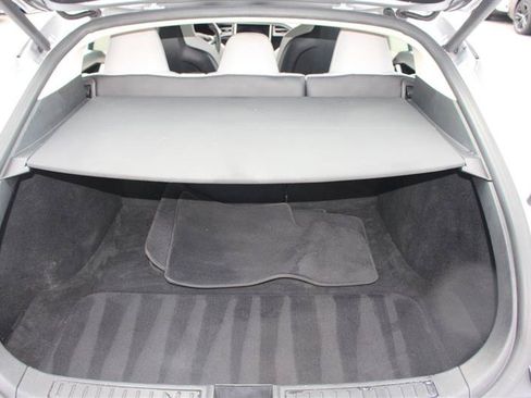 Used 2015 Tesla Model S 85 RWD image 18