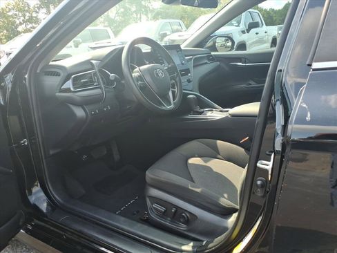 Used 2021 Toyota Camry LE w/ Carpet Mat Package (TMS) image 20