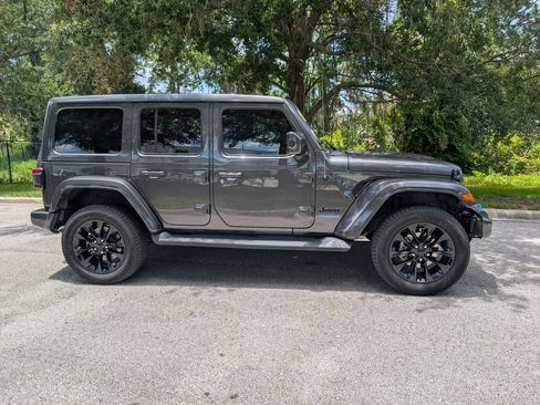 Used 2021 Jeep Wrangler Unlimited Sahara AWD/4WD image 10