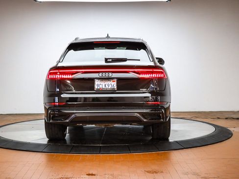 Certified 2022 Audi Q8 Premium Plus image 5