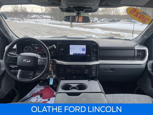 Used 2025 Ford F250 XLT image 23