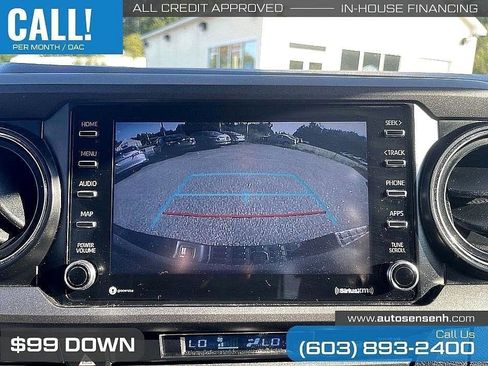 Used 2021 Toyota Tacoma TRD Off-Road w/ Technology Package AWD/4WD image 38