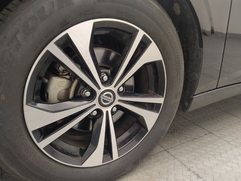 Used 2023 Nissan Sentra SV FWD image 31