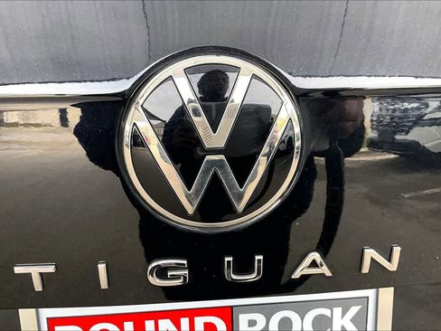 Used 2022 Volkswagen Tiguan S image 29