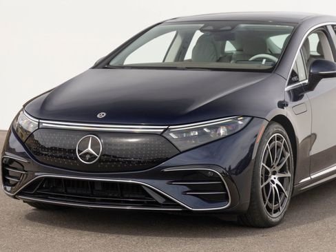 Used 2022 Mercedes-Benz EQS 450+ Sedan image 6