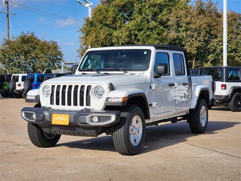 Certified 2023 Jeep Gladiator Sport image 3