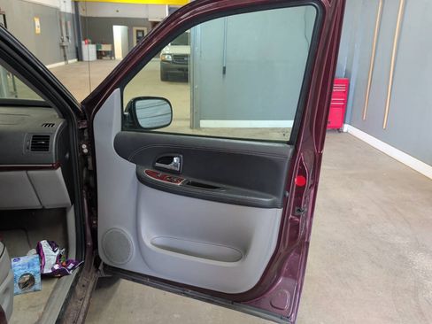 Used 2006 Buick Terraza CX FWD image 29